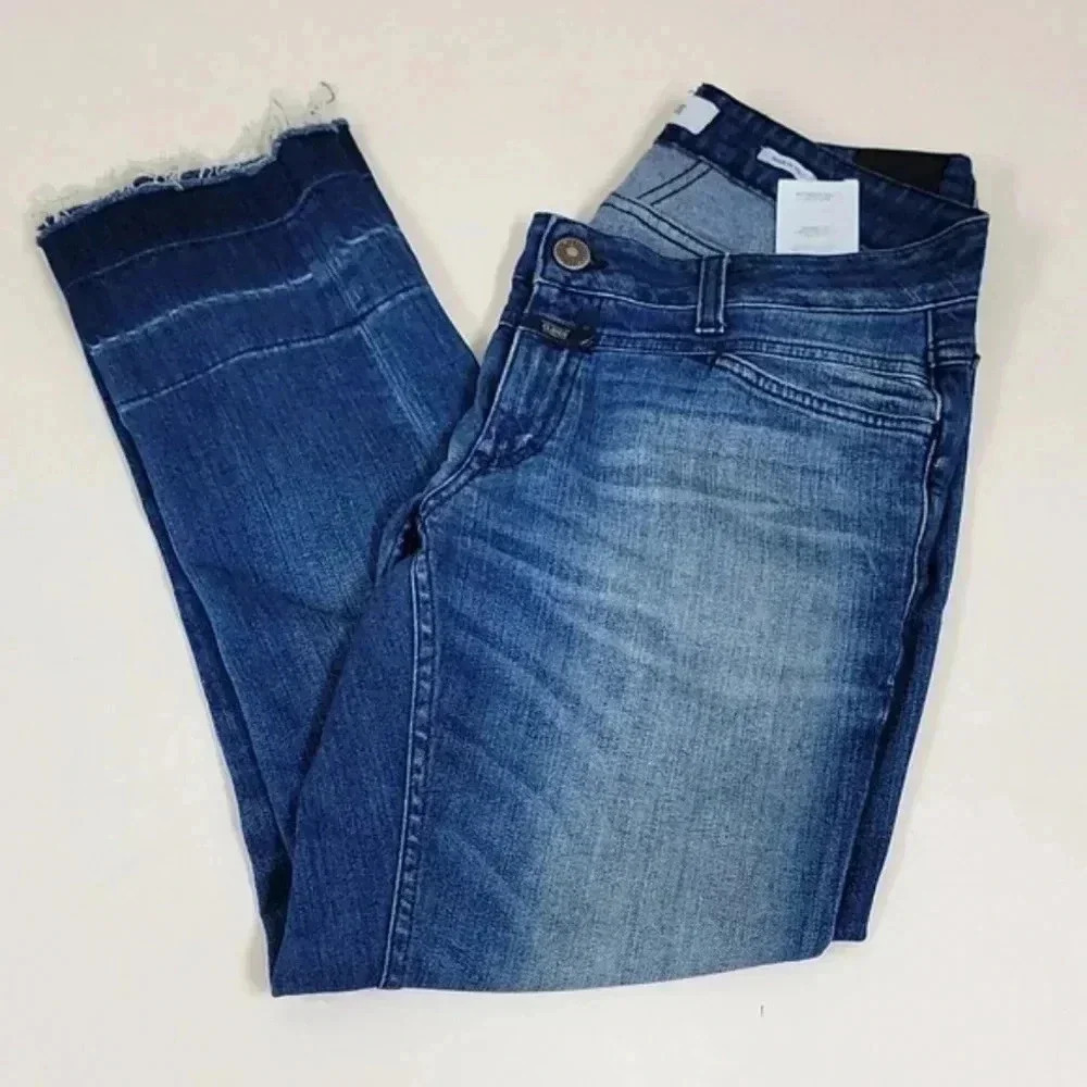 5/$100 Closed “starlet” straight leg  jeans